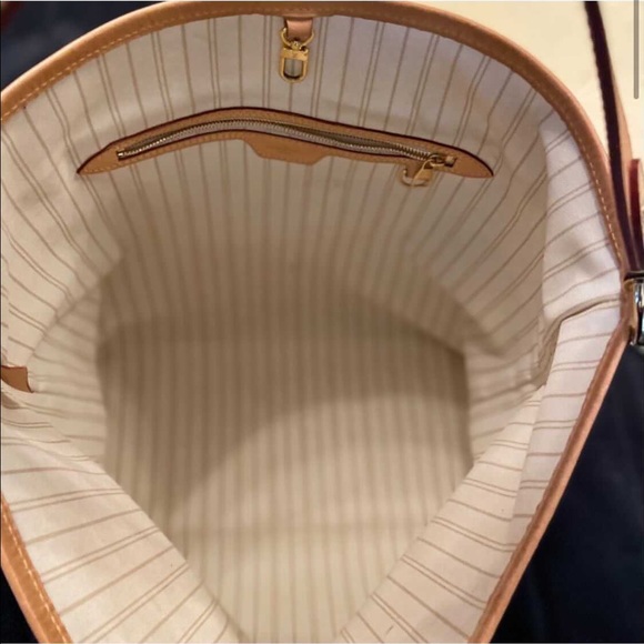 SOLD - Picture 3 of 9